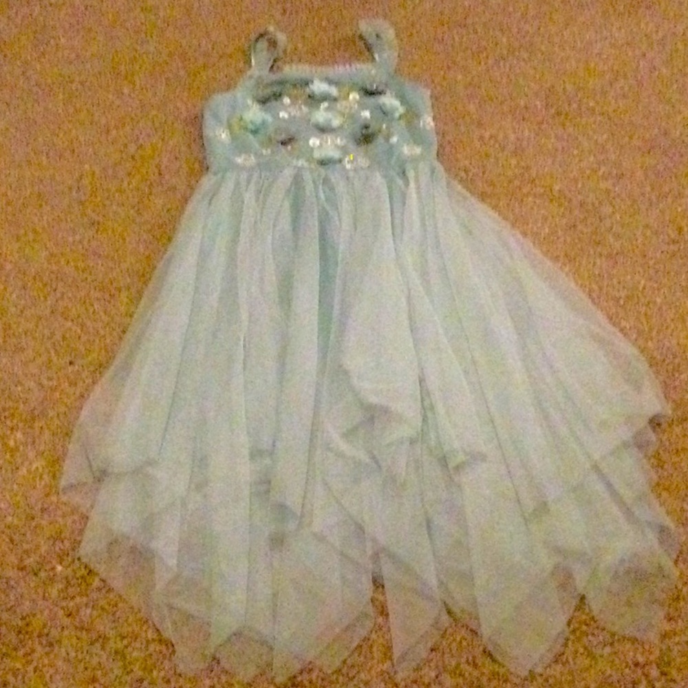 Formal dress. Sz. 12. Light green. New!
